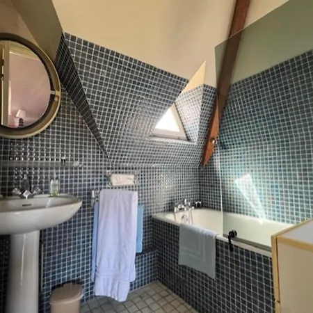 Large House With Garden Hébergement de vacances